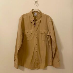 Men’s Brooks Brothers khaki button-down new without tags
